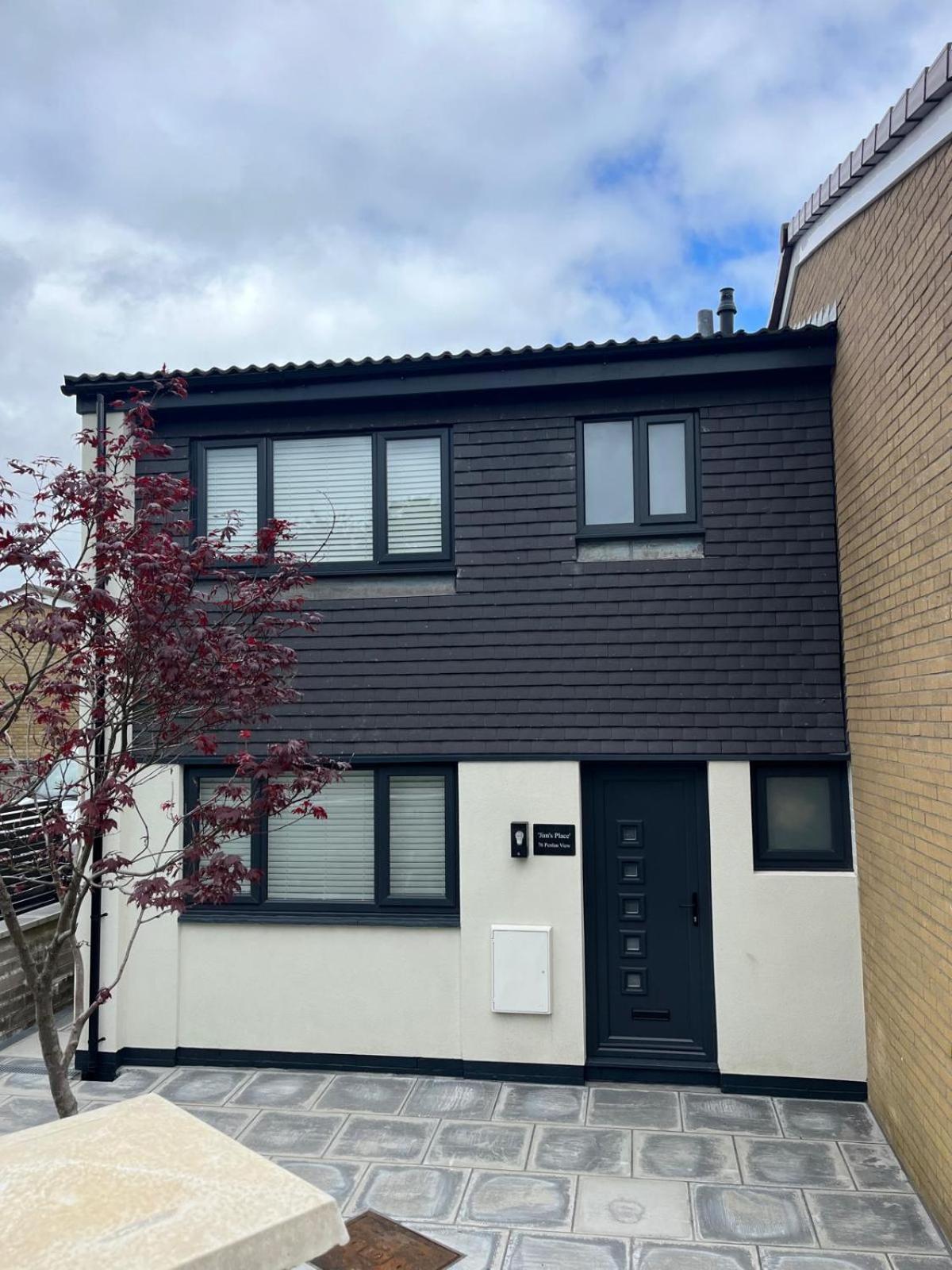 Uber Stylish 3 Bedroom Home Off Road Parking Near Town Centre And Bike Park Wales Merthyr Tydfil Exterior foto