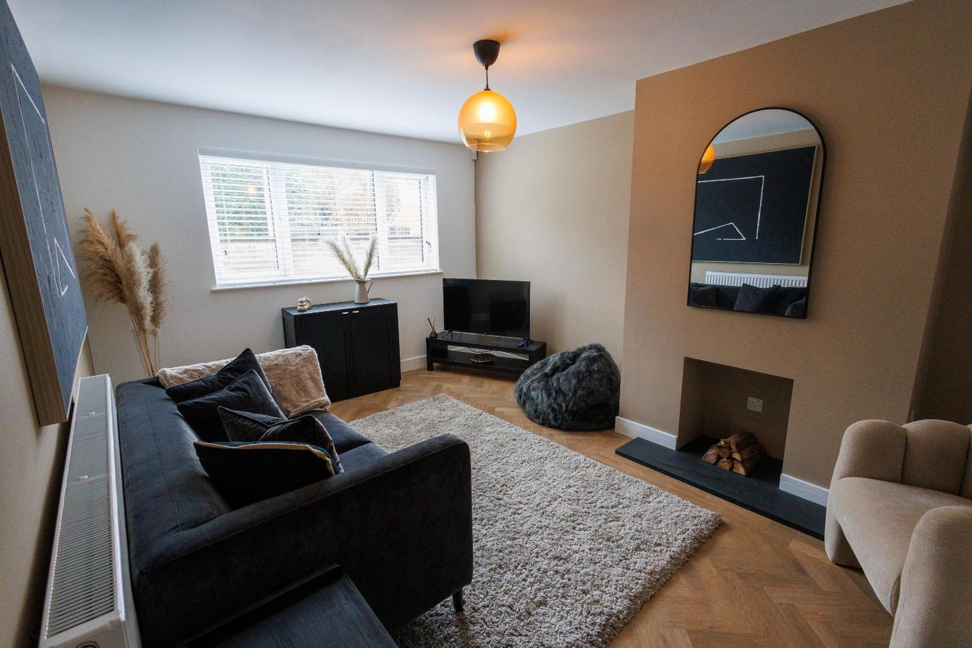 Uber Stylish 3 Bedroom Home Off Road Parking Near Town Centre And Bike Park Wales Merthyr Tydfil Exterior foto